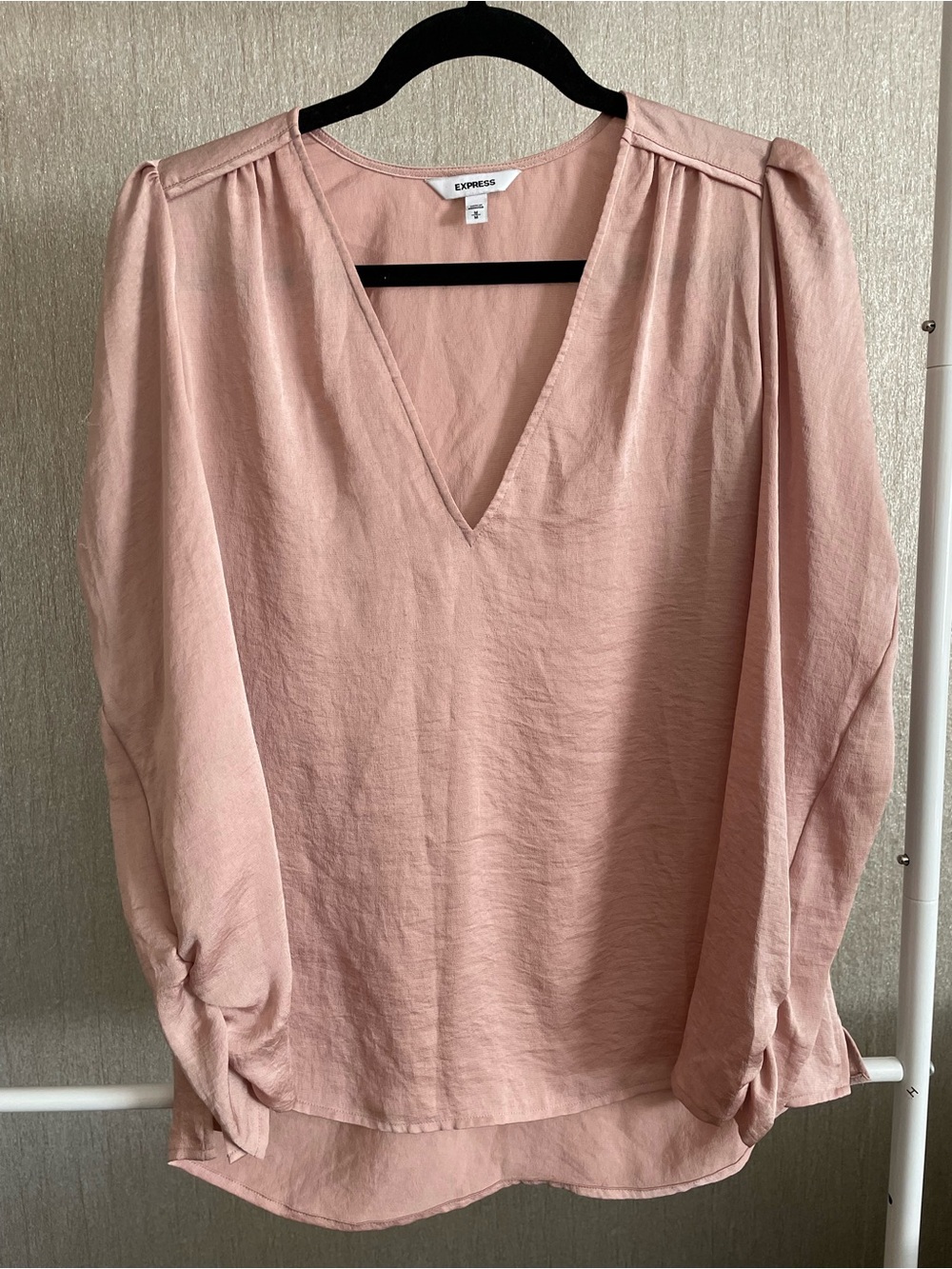 Express Blush Pink V-Neck Long Sleeve Blouse
